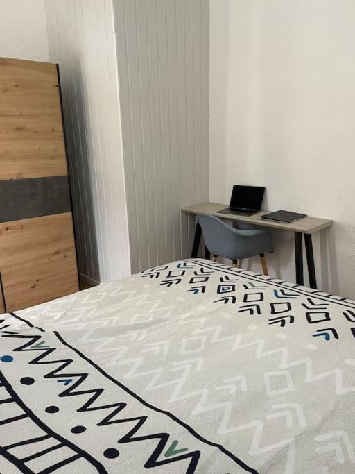 Bourbonne Les Bains, Appartement T2 Pour 2 Eksteriør billede